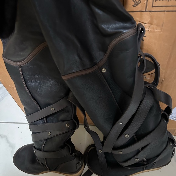 Koolaburra tall leather boots (rare find)